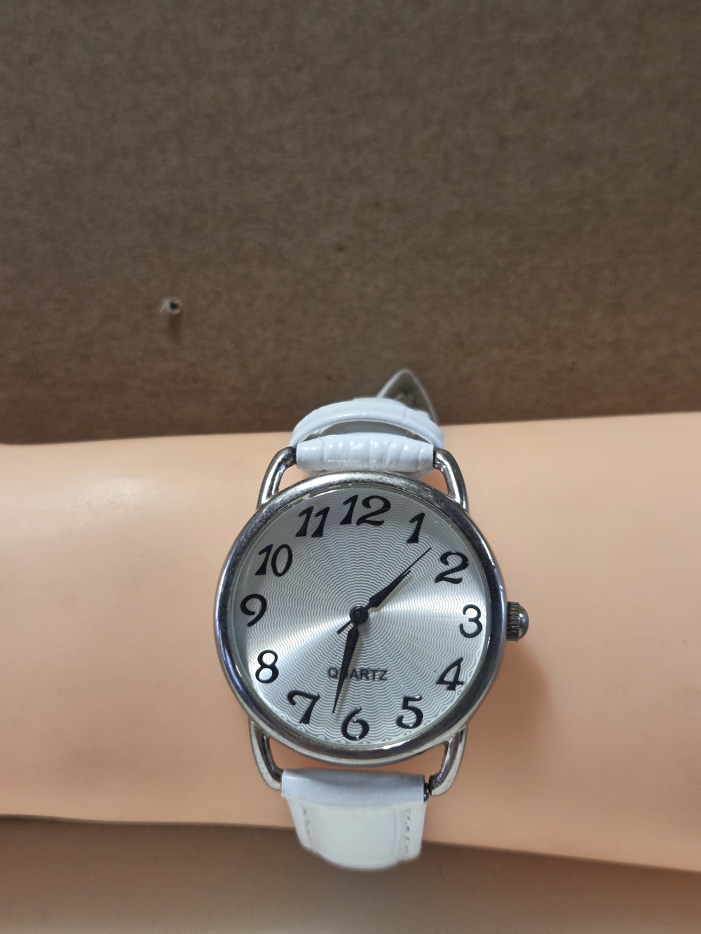 Women's White Leather-Style Strap Quartz Watch with Silver Dial
